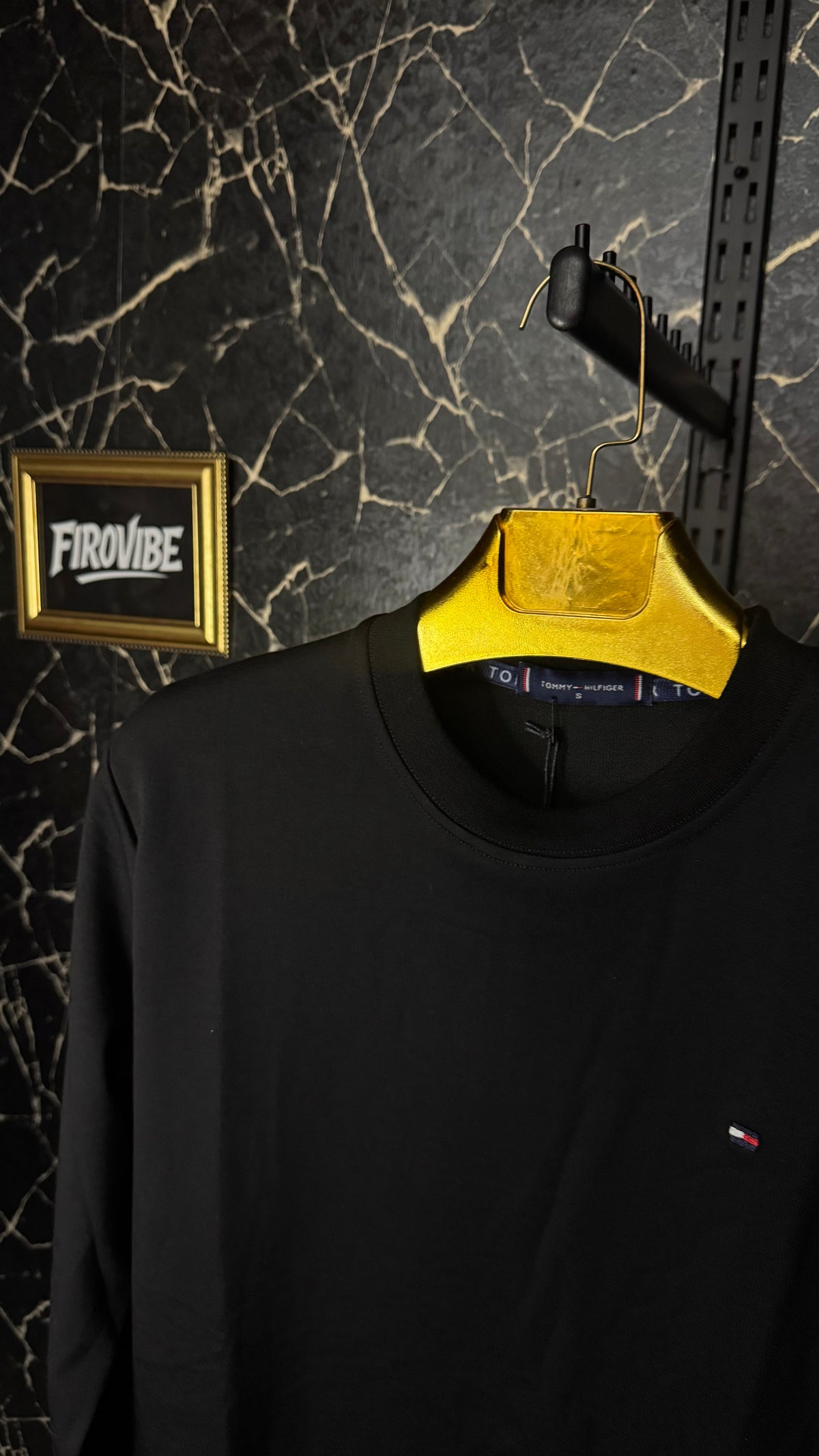Tommy Hilfiger Bisiklet Yaka Sweatshirt – Siyah