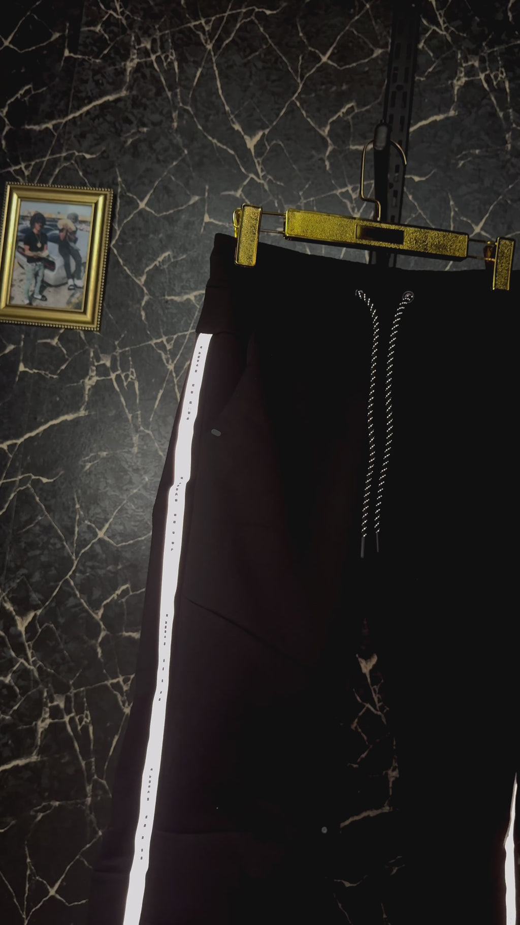 Nike Tech Fleece Reflektörlü Şerit Jogger